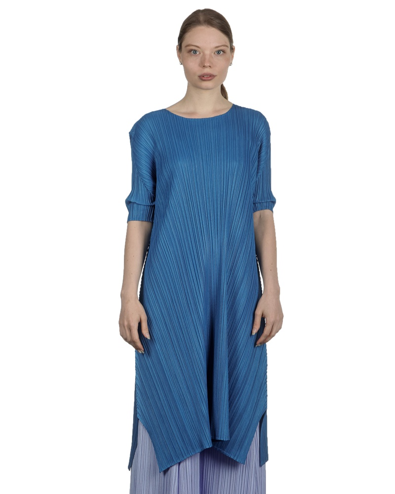 Issey Miyake Damen Plissé Kleid in Midi-Länge blau