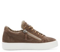 GAIL Low-top Sneakers