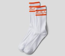 Socken mit Kontraststreifen