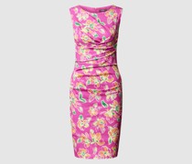 Knielanges Kleid mit Raffungen