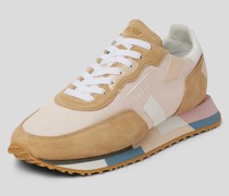 Sneaker im Colour-Blocking-Design