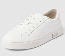 Sneaker mit Label-Details