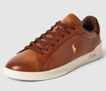 Sneaker mit Label-Details