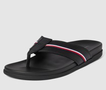 Zehentrenner mit Label-Details