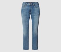 Slim Fit Jeans mit Stretch-Anteil Modell "Lyon"