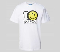 T-Shirt mit Rundhalsausschnitt Modell 'SMILEY YOUR MOM'