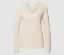 Strickpullover mit V-Ausschnitt