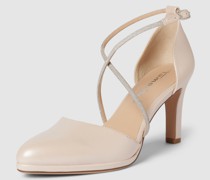 Pumps mit gekreuzten Riemchen