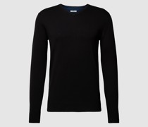 Strickpullover mit V-Ausschnitt