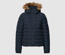 Steppjacke mit abnehmbarer Kapuze