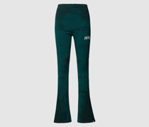 Hose mit ausgestelltem Bein
