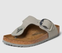 Sandalen mit Dornschließen in metallic