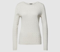 Strickpullover mit Zopfmuster