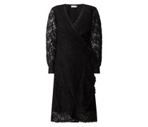Wickelkleid aus Spitze