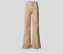 Flared Fit Jeans mit Label-Detail