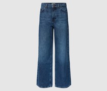 High Rise Relaxed Fit Jeans mit Brand-Detail