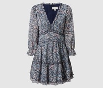 Kleid mit Rüschen