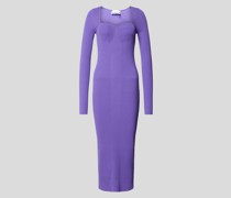 Midikleid in Ripp-Optik