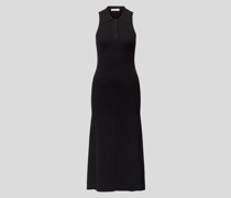 Midikleid in Ripp-Optik