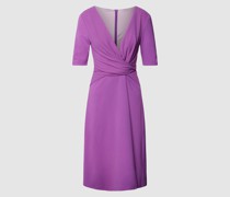 Cocktailkleid mit V-Ausschnitt