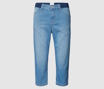Caprijeans mit Eingrifftaschen