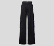 High Waist Jeans mit Cargotaschen