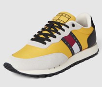 Sneaker mit Logo-Detail