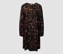 Knielanges Kleid aus Viskose mit Allover-Muster Modell 'ANINAA'