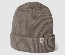Strickmütze mit Label-Detail