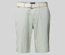 Slim Fit Chino-Shorts mit Gürtel