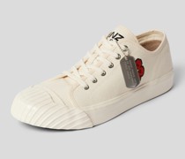 Sneaker mit Label-Details