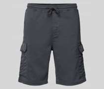 Shorts in unifarbenem Design mit elastischem Bund