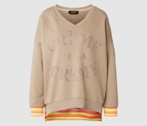 Oversized Sweatshirt mit Strassstein-Statement Modell 'Creme de la Creme'