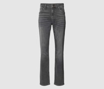 Modern Fit Jeans mit Label-Detail Modell 'Mitch'