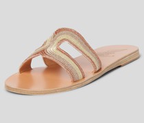Sandalen im Metallic-Look