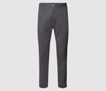 Chino mit Label-Detail Modell 'Friday Night'