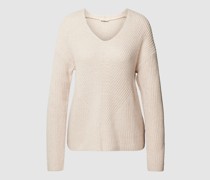 Strickpullover mit überschnittenen Schultern
