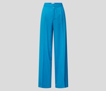 Stoffhose mit Bügelfalten