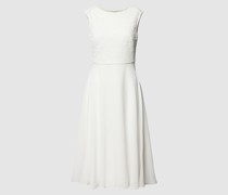 Cocktailkleid mit floralen Stickereien