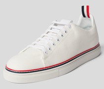 Sneaker mit Kontraststreifen