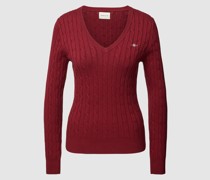 Strickpullover mit Zopfmuster