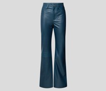 Lederhose im Bootcut