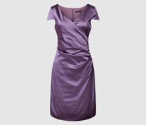 Cocktailkleid mit V-Ausschnitt