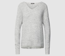 Strickpullover mit U-Boot-Ausschnitt