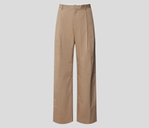 Hose mit Bundfalten