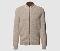 Strickjacke mit Stehkragen