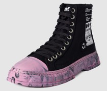 High Top Sneaker mit Statement-Print