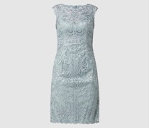 Cocktailkleid mit Stickereien