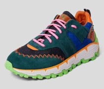 Sneaker im Colour-Blocking-Design