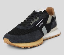 Sneaker aus Leder-Mix